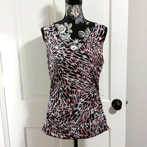 🖤White House Black Market🖤 - Reversible Abstract/Solid Black V-Neck Tan